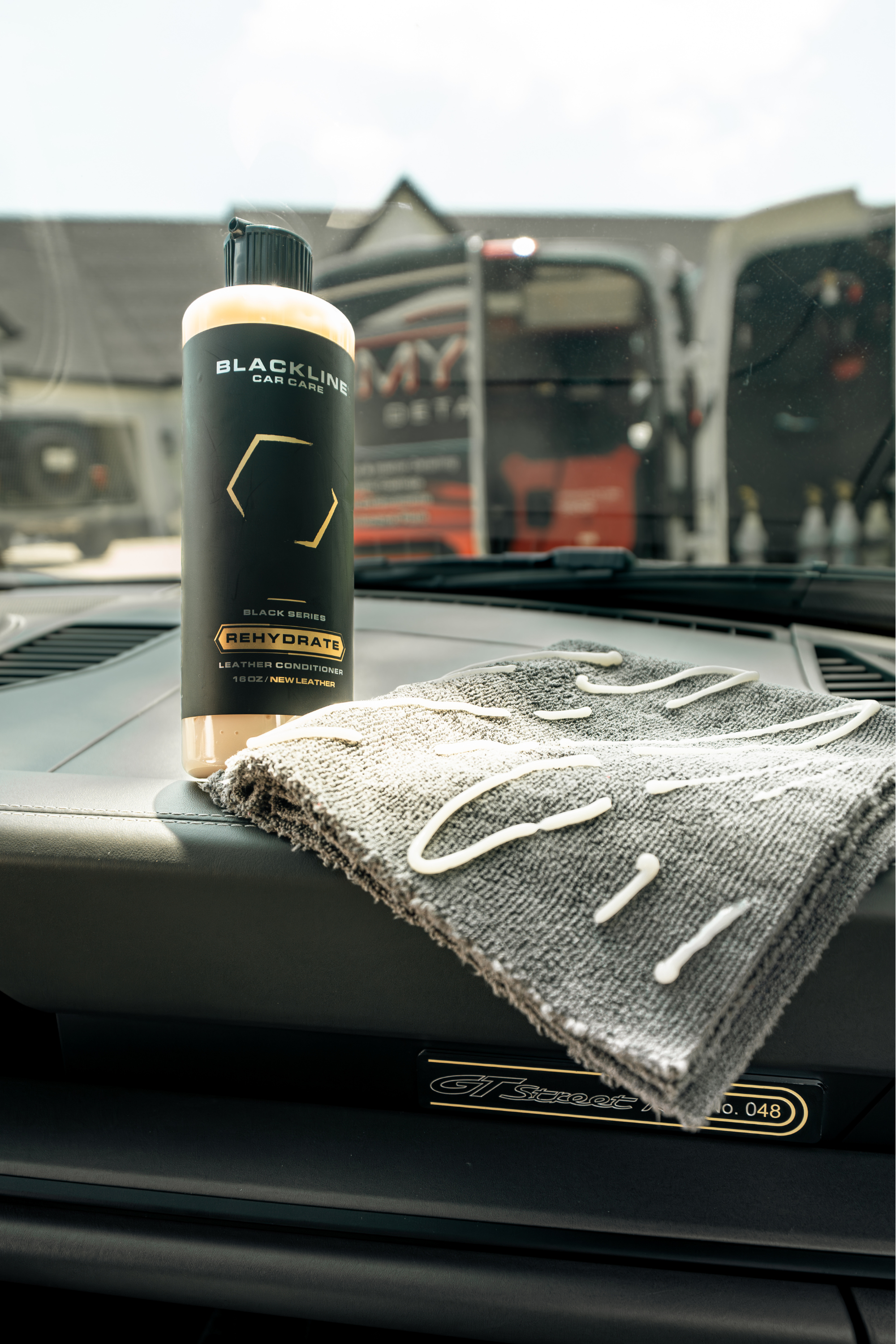 Blackline Car Care BLACKLINE® REHYDRATE LEATHER CONDITIONER — alternate view 4
