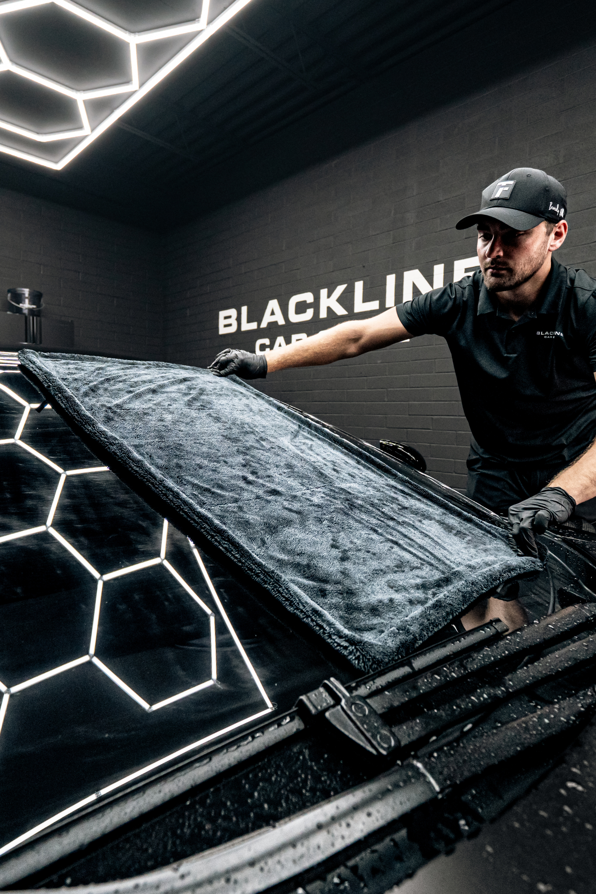 Blackline Car Care BLACKLINE® TWISTED-LOOP DRYING TOWEL — alternate view 2